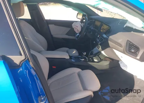 2024 BMW M235 Gran Coupe I xDrive z USA, uszkodzony, nr VIN WBA13AL05R7R53723